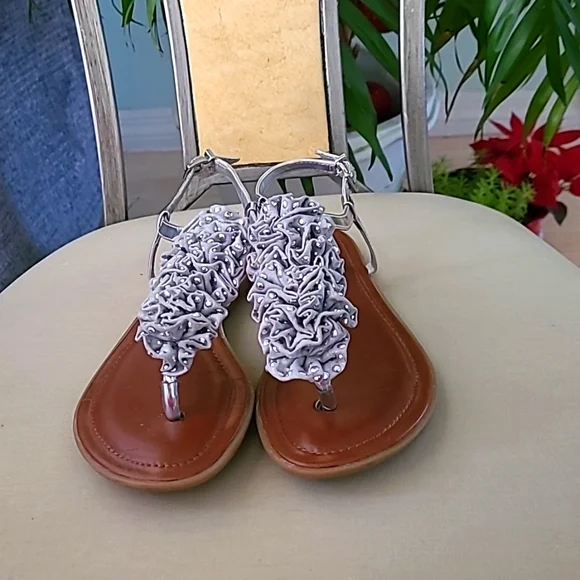 Gianni Bini Ladies Sandals ❤️ - Picture 1 of 8